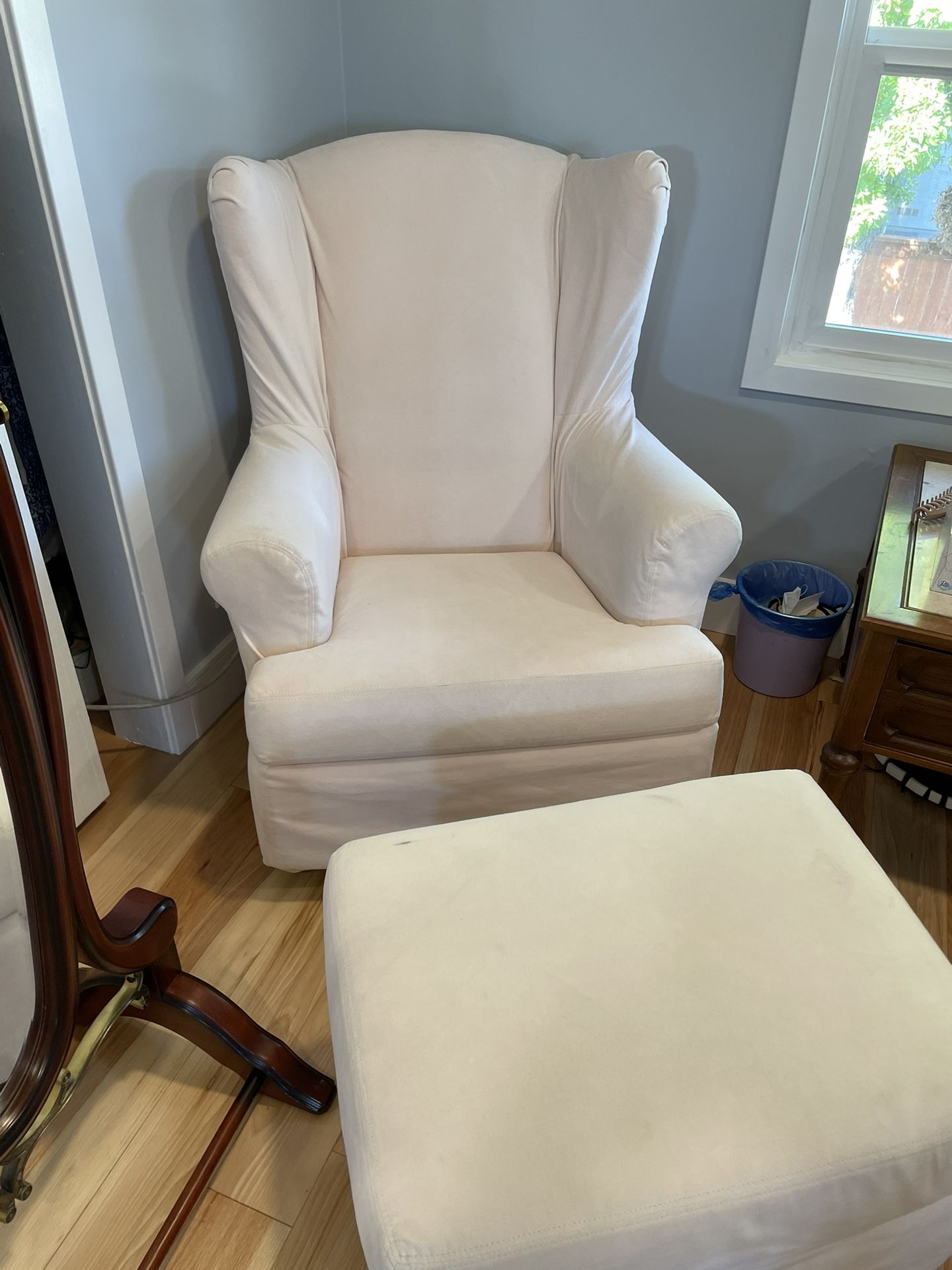 Pottery Barn Swivel Glider Rocking Chair Nursery Chair With Ottoman. Soft Pink.