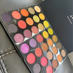 Eyeshadow