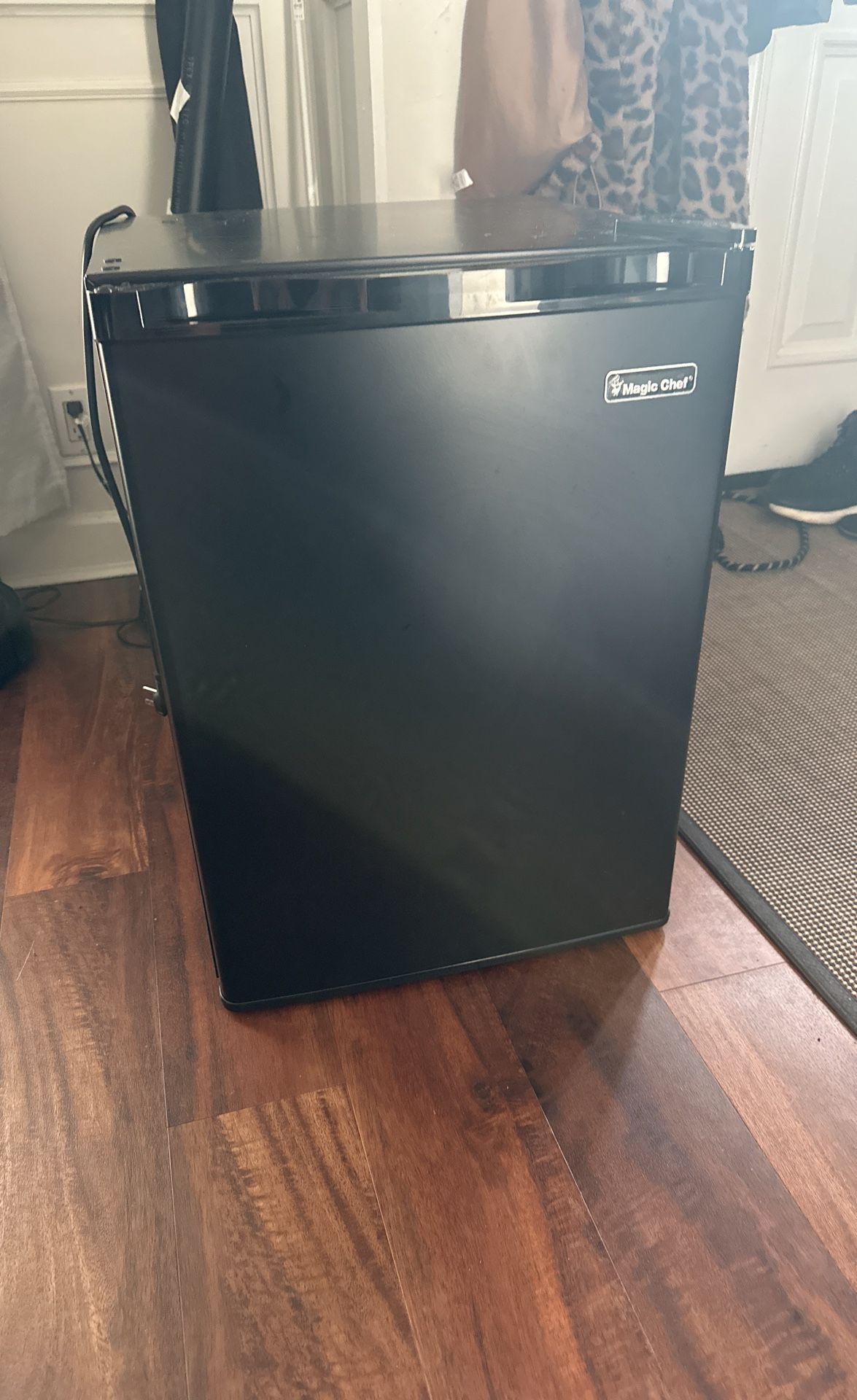 Magic chef Small Refrigerator