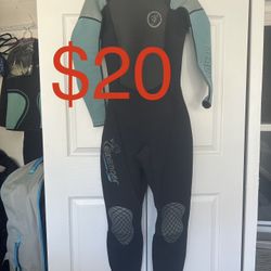 Woman Full body Wetsuit Size 7