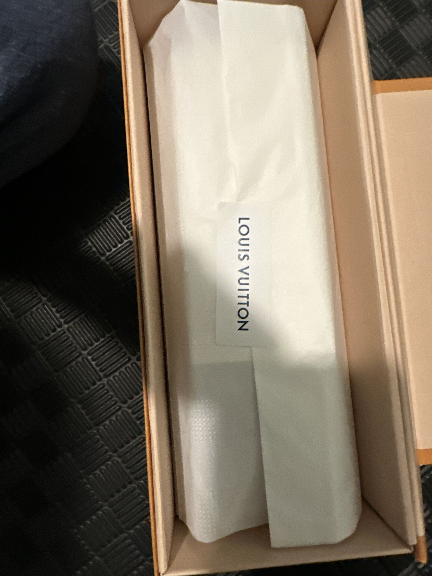Louis Vuitton Apogee Perfume for Sale in Clackamas, OR - OfferUp