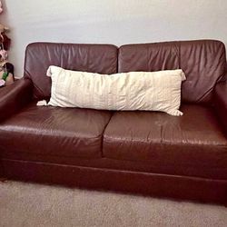 Leather Lazyboy pull out sofa bed