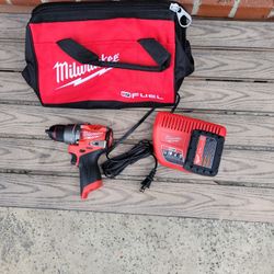 Milwaukee M12 Fuel Hammer Drill Kit 