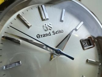 Grand Seiko Legendary 44 GS Case SBGV205.  Rare Silver-Champagne Dial.   FULL SET