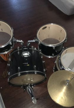 Drum set with drumsticks