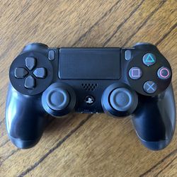 DualShock 4 Controller. Sony PlayStation 4. PS4