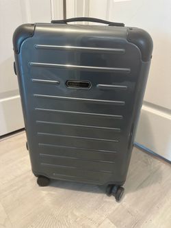 Solgaard Suitcase - Carry-On Closet Original