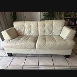 Cindy Crawford Leather Sofa 