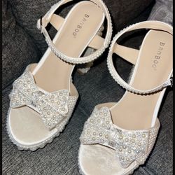 New Women’s 8 1/2 Heels $10 