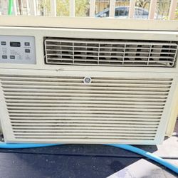 Window Unit Air Conditioning 