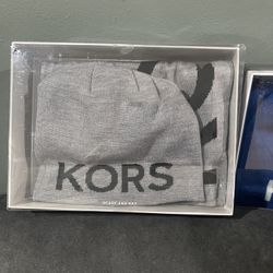 Michael Kors Scarf And Hat Set New. $35 Each Set Pick Up In Van Nuys