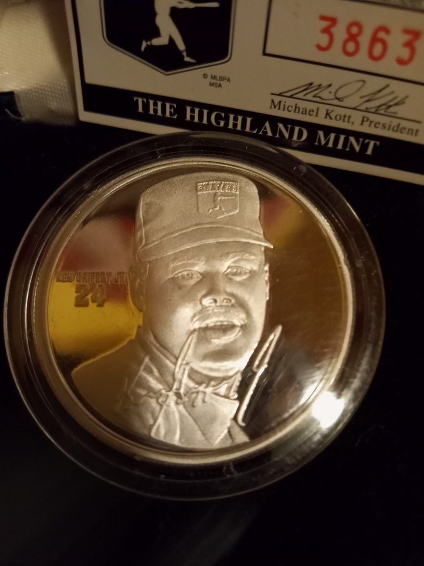 .999 Fine Silver 1oz Signature Series Ken Griffey Jr Highland Mint  1 Of 7,500 Round