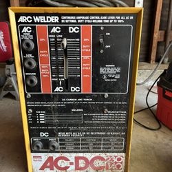 Montgomery Ward Power Kraft Arc welder AC/DC 230/140