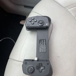 Backbone One – Xbox Edition (USB-C) mobile gaming controller. The ABXY 