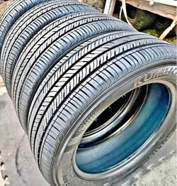 205/50/16 Vendo set de llantas con 70% de vida las 4