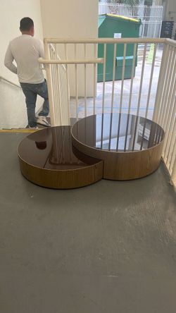 Round Nesting Coffee Table Set