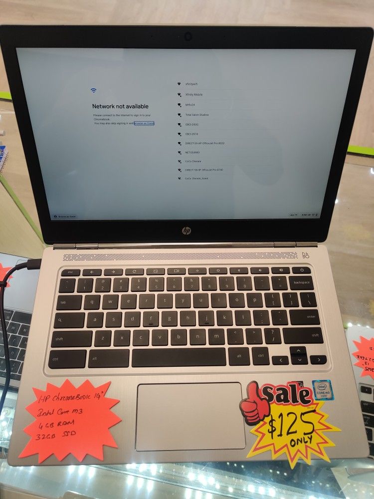 HP 14" Chromebook in Excellent Working and Cosmetic Condition. Comes with a Charger.