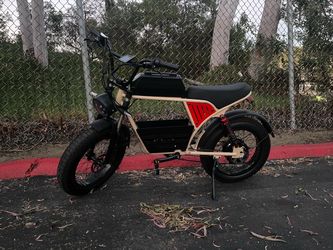 Electric Fat Tire Moped-Style E-Bike