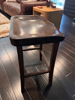 Bar stool / counter stool
