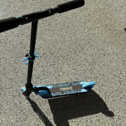 Scooter (light-up LED wheels)