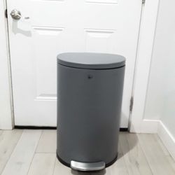 Trash Can 16 Gallons 