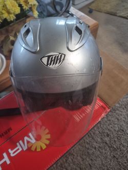 Helmet pre-owned