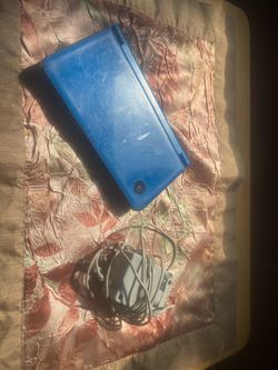 Selling Blue Dsi xl