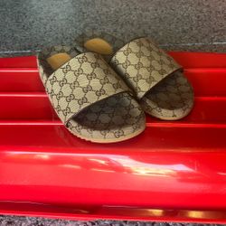 Gucci GG Canvas Slide Sandal ‘Beige Monogram’