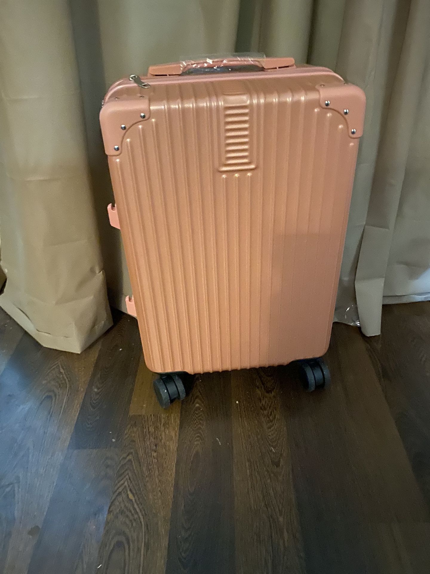 20 Inch Carry On Luggage With Spinner Wheels
