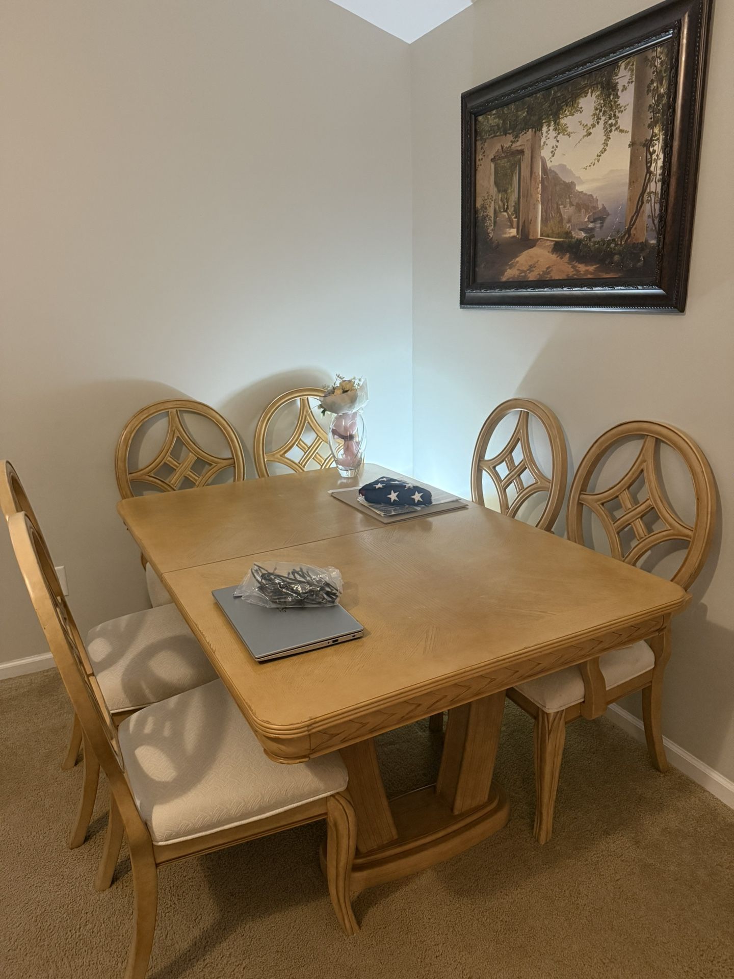 Extendable Dining Table with 6 Chairs