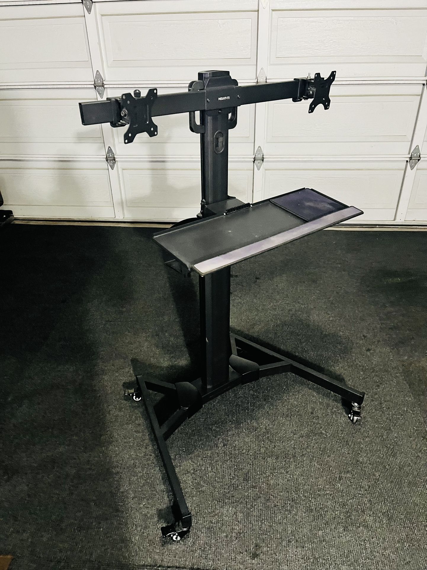 Mount-It Mobile PC Workstation for Dual Monitors