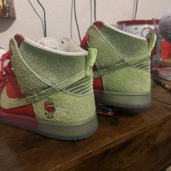 Strawberry coughs Sb Nike dunk 