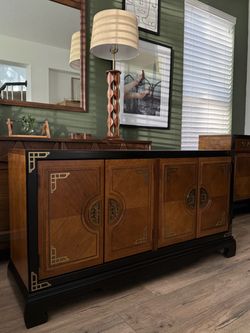 Buffet Credenza Cabinet by Broyhill *RE AD DESCRIPTION