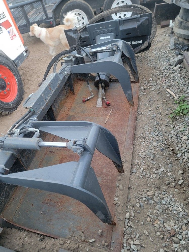 Bobcat 72"Grapple