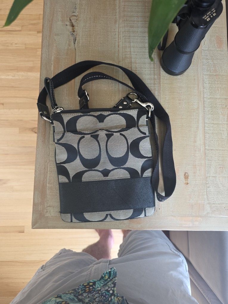 Coach Signature Stripe Swingpack Crossbody Shoulder Handbag Purse