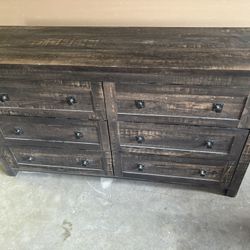 6 Drawer Dresser ‼️DELIVERY AVAILABLE‼️