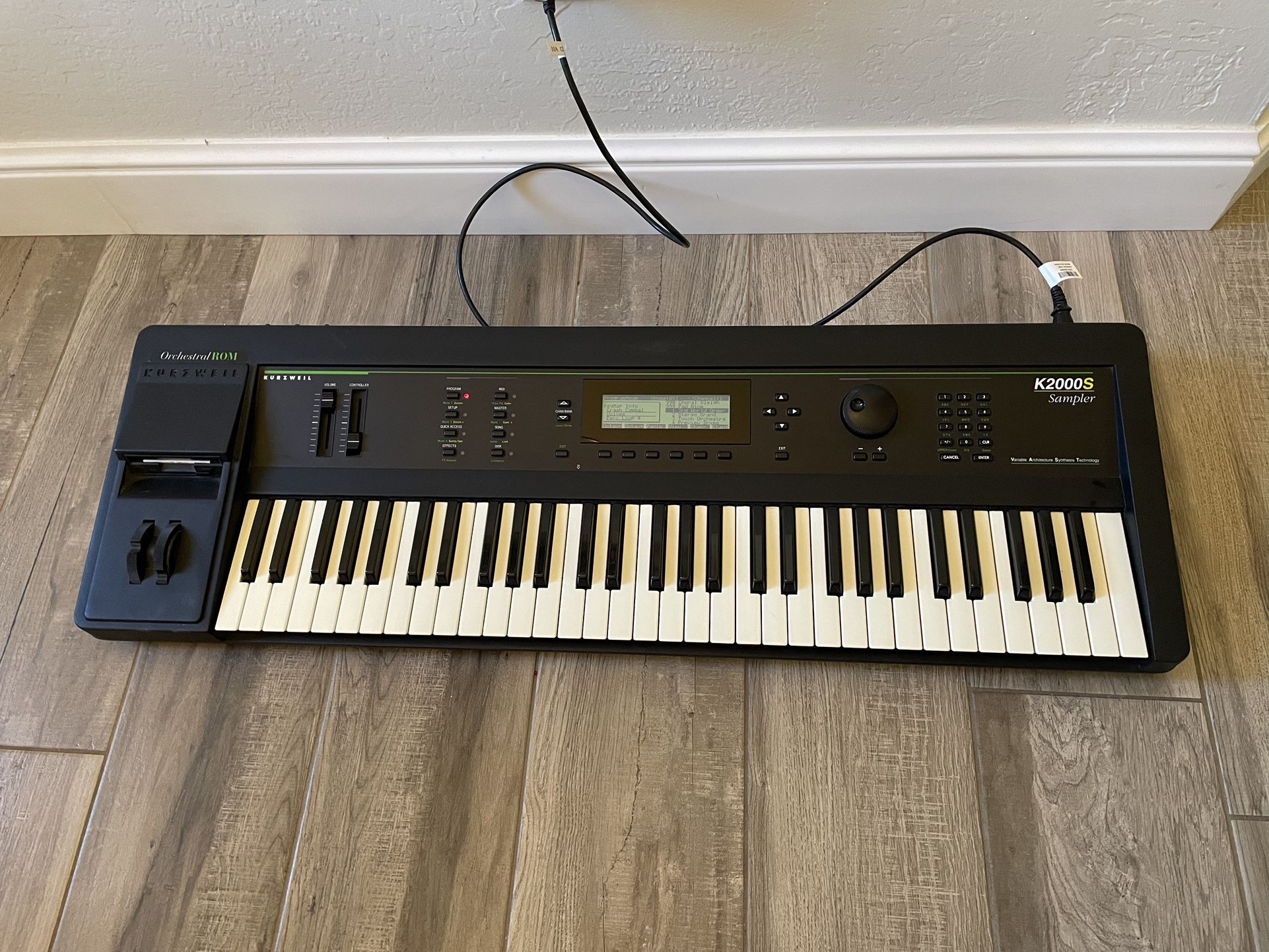 Kurzweil K2000S Sampler Workstation Keyboard 61 Keys