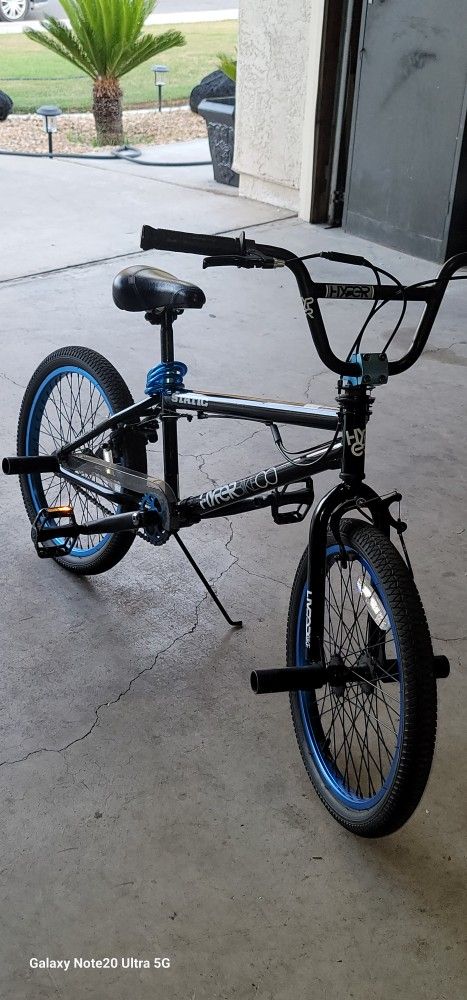 Nice 20" Racing Dirt Bike Still New . Fast Spin Sprocket