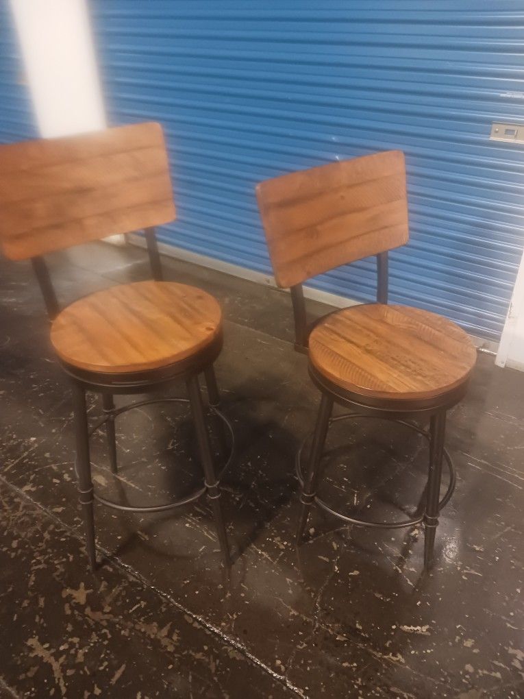 BAR STOOLS 