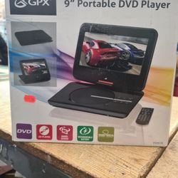 GPX Portable 9" DVD Player, PD901B