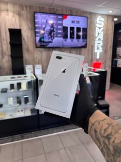 Brand New Apple iPhone 8 Plus 64 GB - White (Unlocked) + Warranty