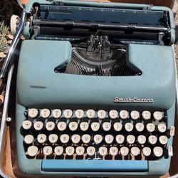 Corona Typewriter 