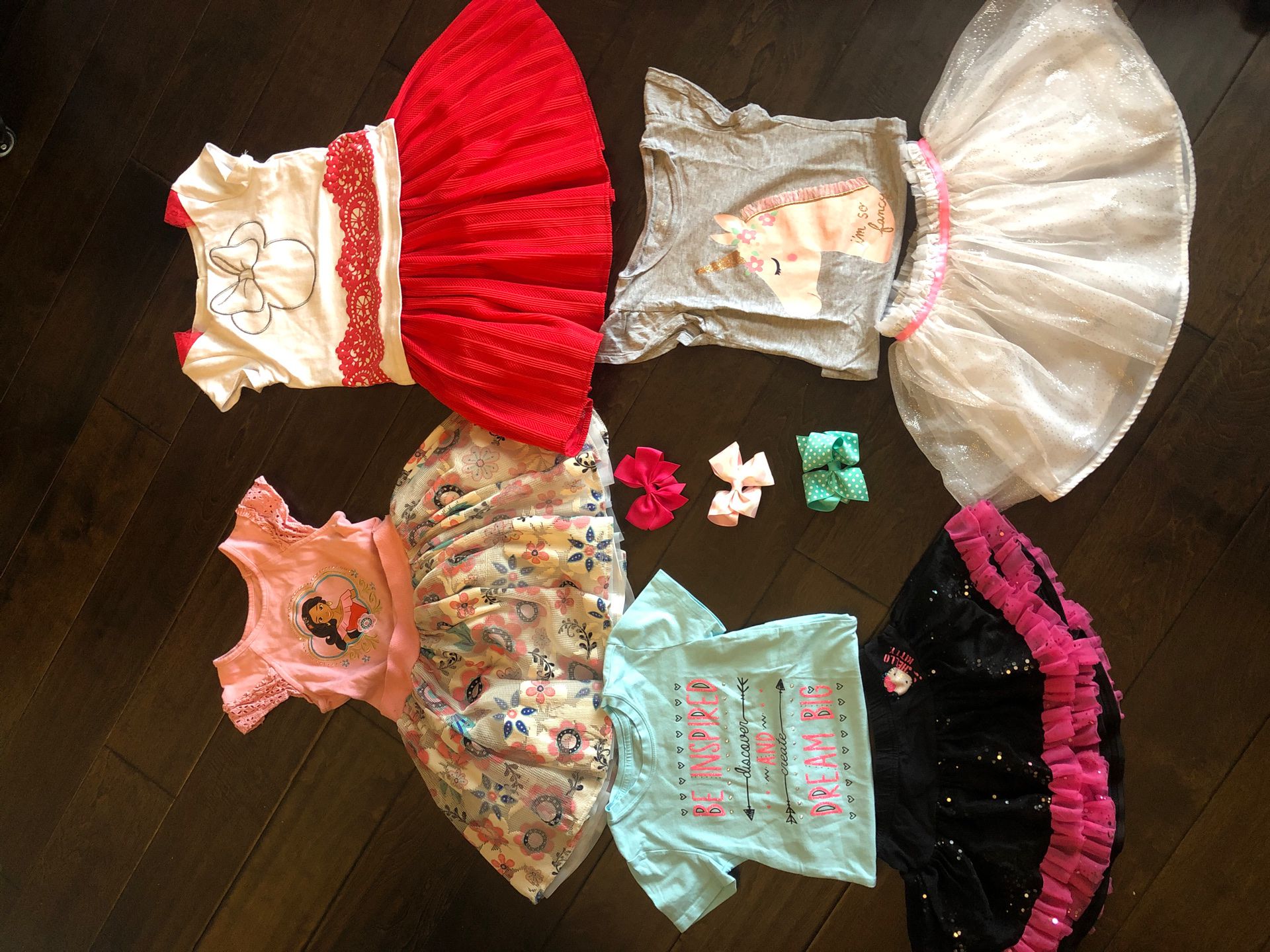 Girls lot of 5T cute clothes