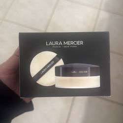 Laura Mercier Jumbo powder and puff