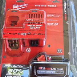 Milwaukee 18V BATTERY And Rápid Charger 