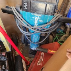 DEMOLICION HEMERT MAKITA AVT