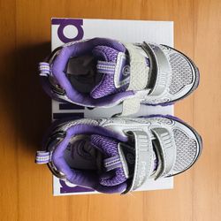 New In Box Pediped Machine Washable Sneakers Little Kids Size 10-10.5