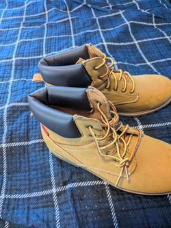 Levi's boots use size 7