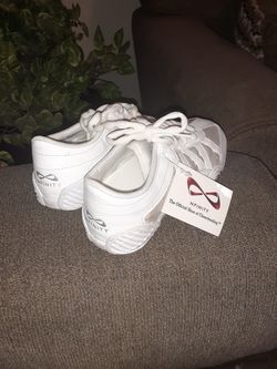BRAND NEW NFINITY CHEER SHOES!!!!!!!!!