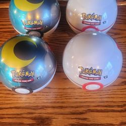 Pokemon Balls.  4 Available.  🎁🎁🎁🎁🎁